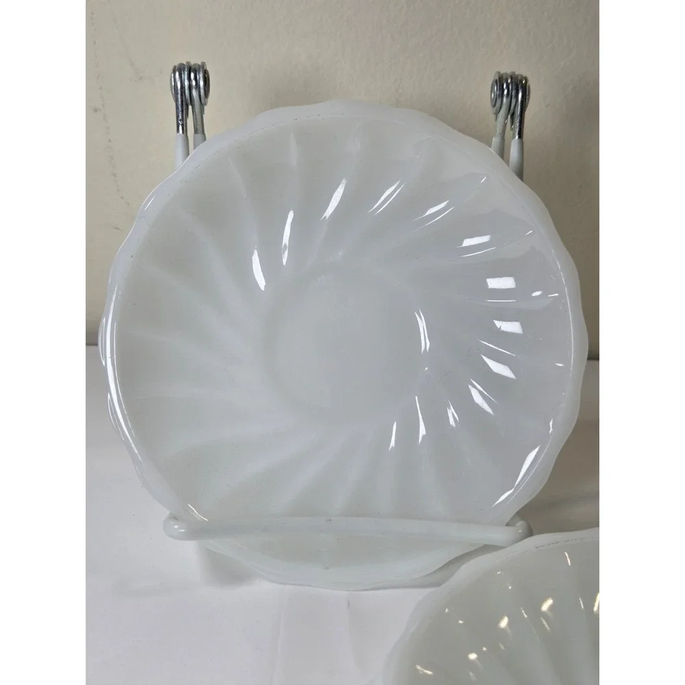 4 Vtg Anchor Hocking Swirl Shell Saucer‎ 1960s Fire King Milk Glass